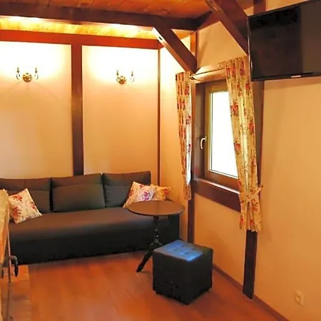 Nad Jeziorem Lodge